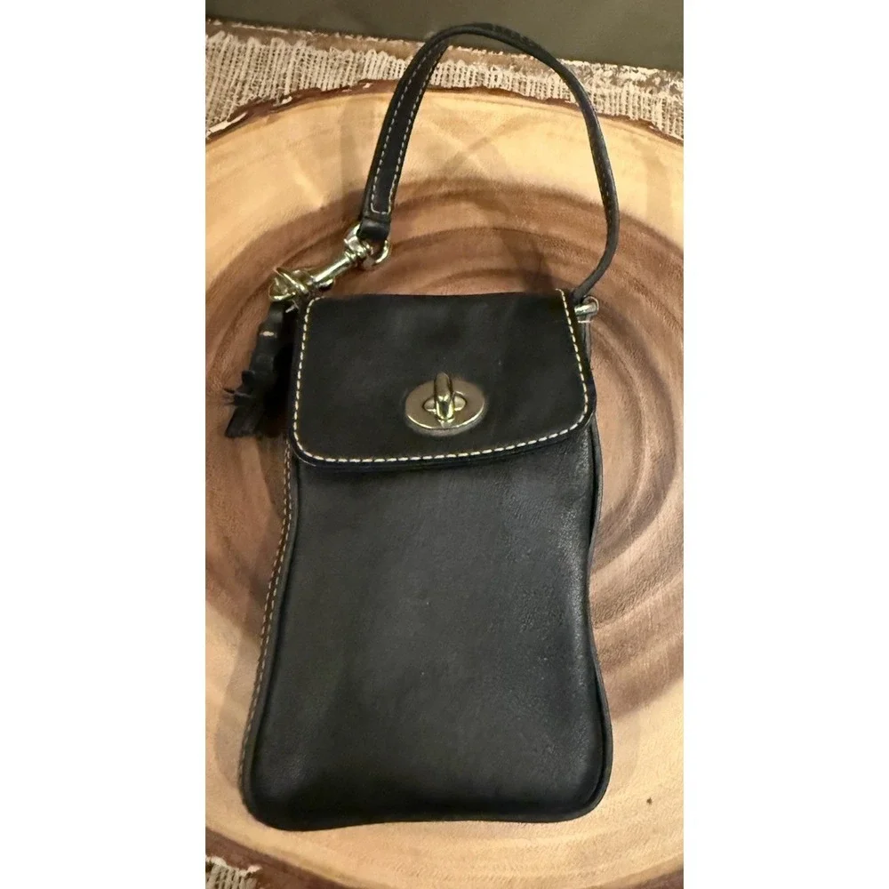 Vintage Leather Coach Black Tassel Leather Turnlock Wristlet Phone Case Wallet